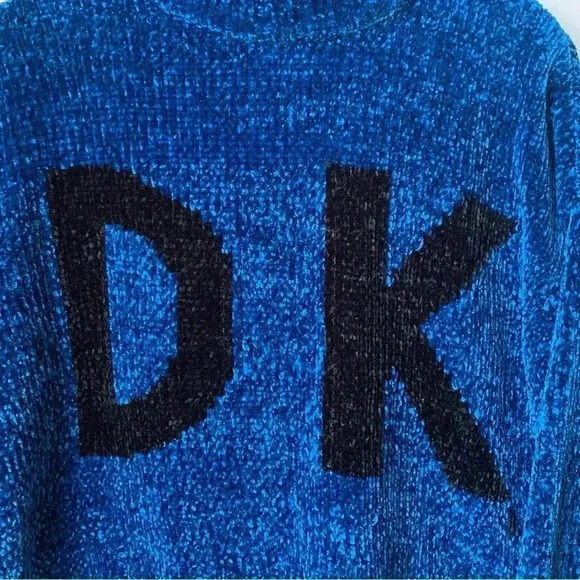 DKNY Chenille Sweater, XS (Fits Like S), Blue & Black, Cozy Christmas - Picture 4 of 12